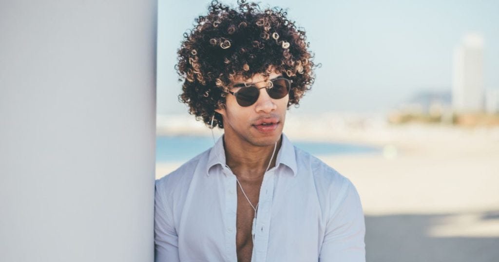 14 Must-Try Highlights for Curly Hair Guys_3