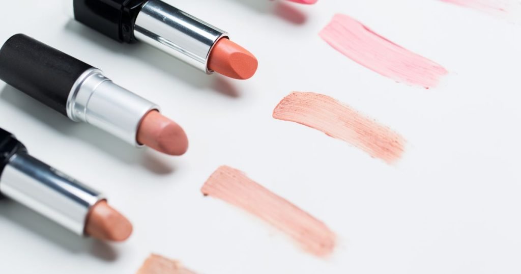 How To Make Natural Lipstick at Home: A Beginner's Guide_3