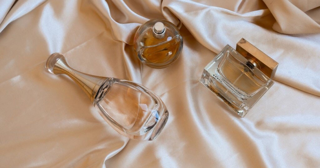 The Science Behind Perfume vs. Cologne: What You Need to Know_1