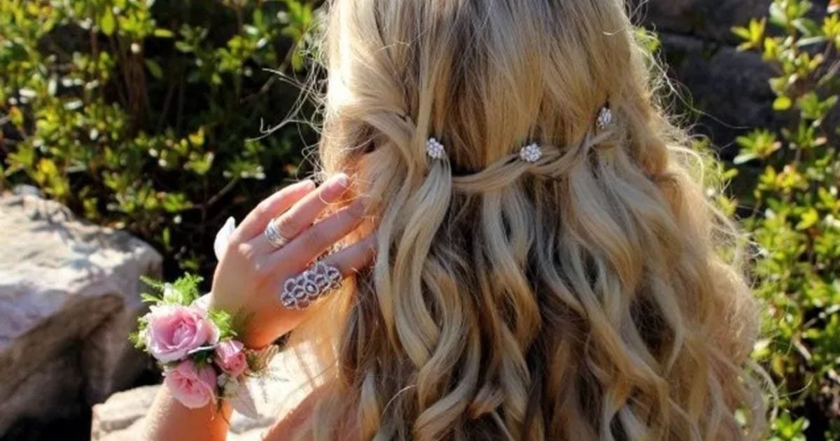 25 Prom Hairstyles That Perfectly Complement A Spaghetti Strap Dress 9472